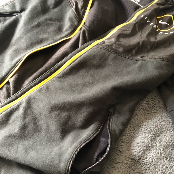 Nike Jacket! - Picture 4 of 4